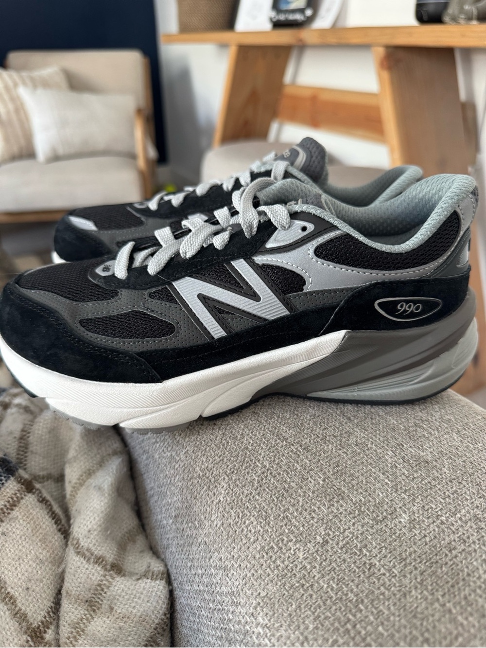 New Balance FuelCell 990v6 Black Grey Big Kids Size 5.5 New